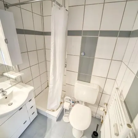 - Haus F, App 0f1302 Apartment *