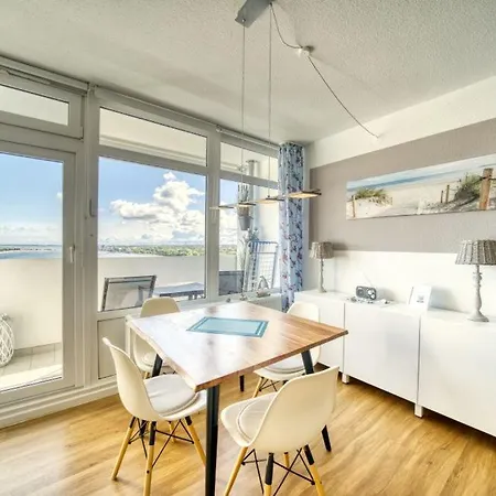 - Haus F, App 0f1302 Apartment *